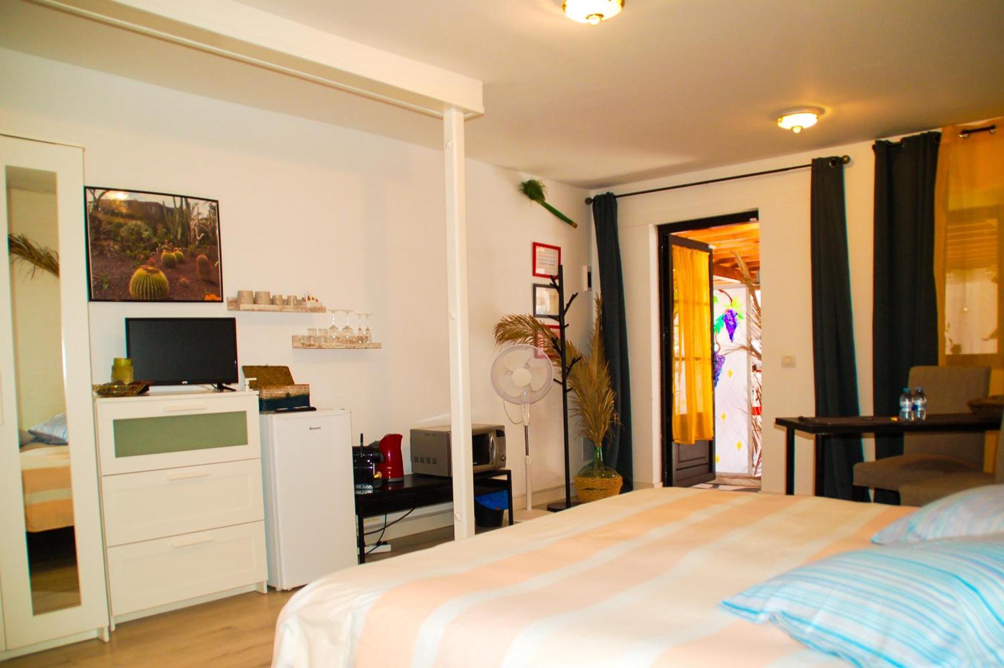 Casa Rural Ga7Colores Only Adult Montana Blanca Εξωτερικό φωτογραφία